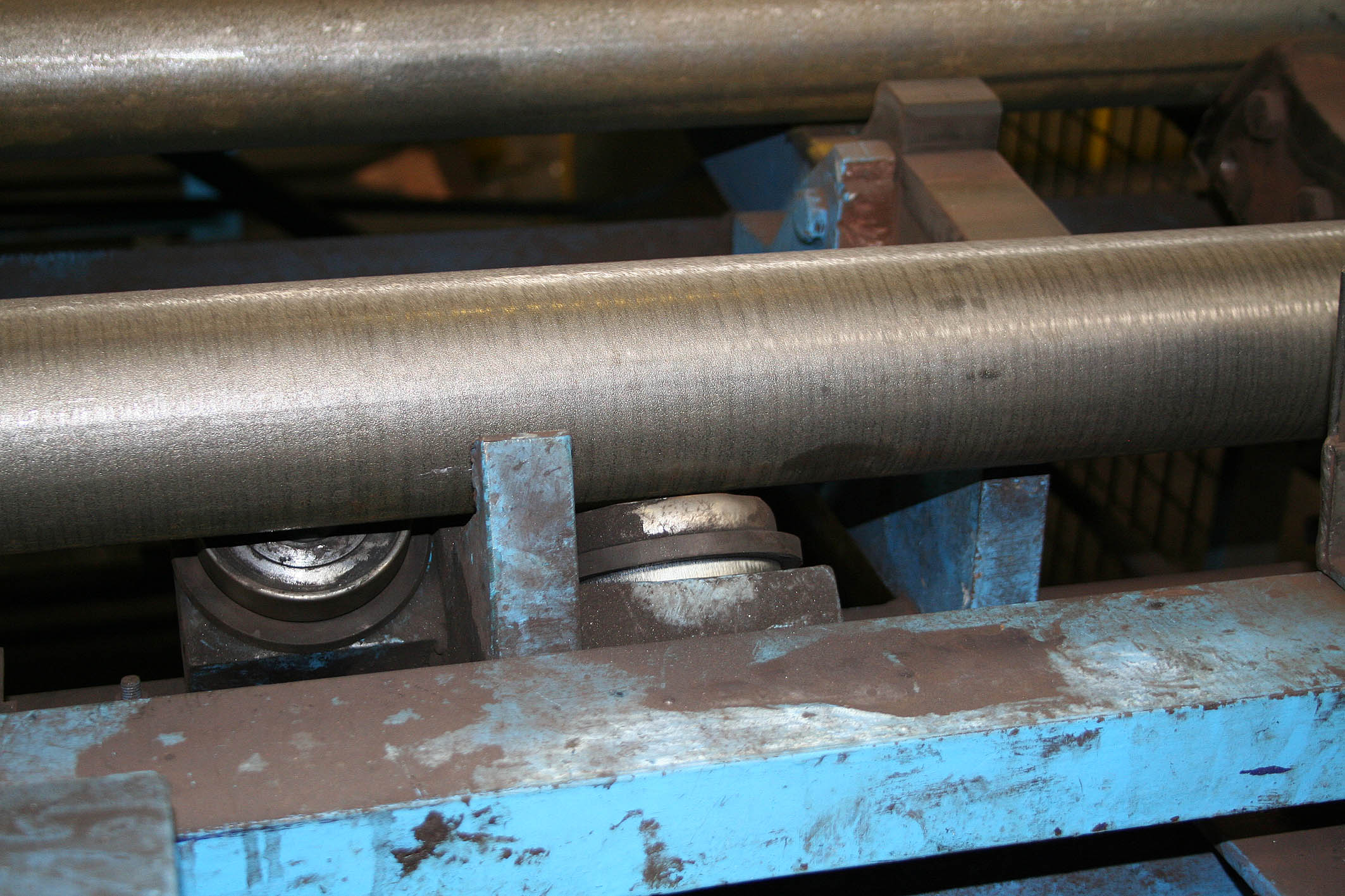 Strukturdämpfer schonen Maschinen und Nerven in der Metallverarbeitung